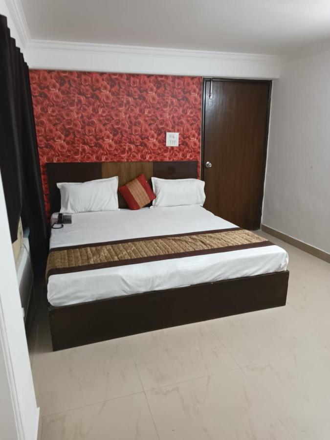 Hotel Airport Aditya Inn New Delhi Eksteriør billede