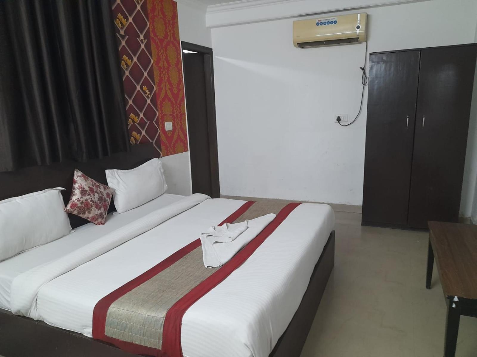 Hotel Airport Aditya Inn New Delhi Eksteriør billede