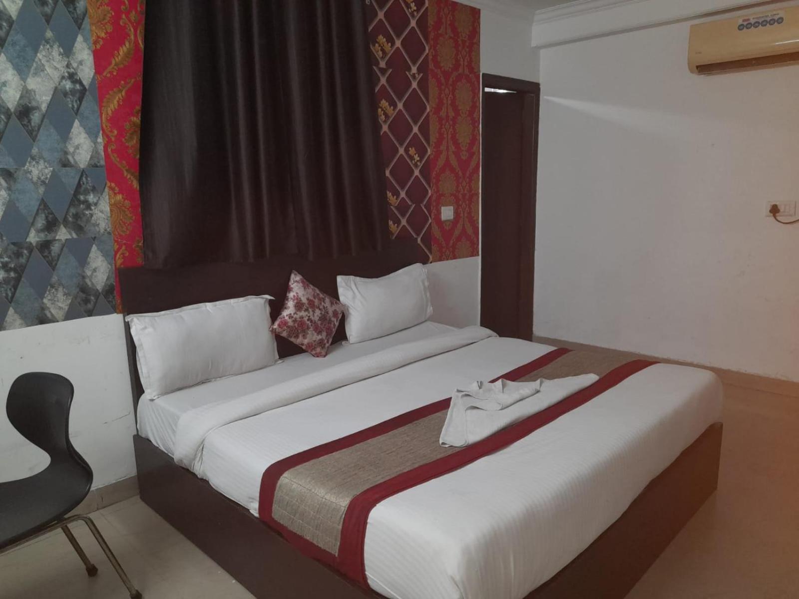 Hotel Airport Aditya Inn New Delhi Eksteriør billede